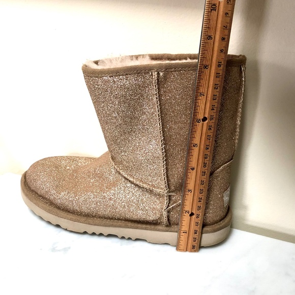 UGG Classic Short II Glitter Gold Boots 1111852K Kids Girls Size US 6 - Picture 12 of 14